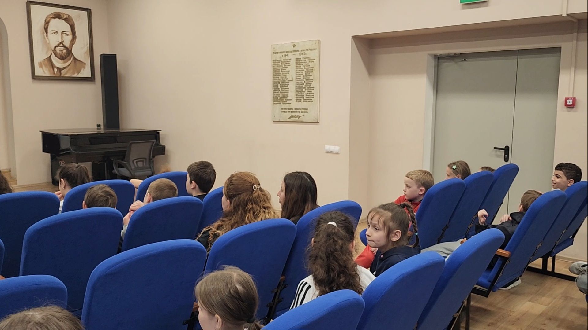 день добрых дел, песни победы,