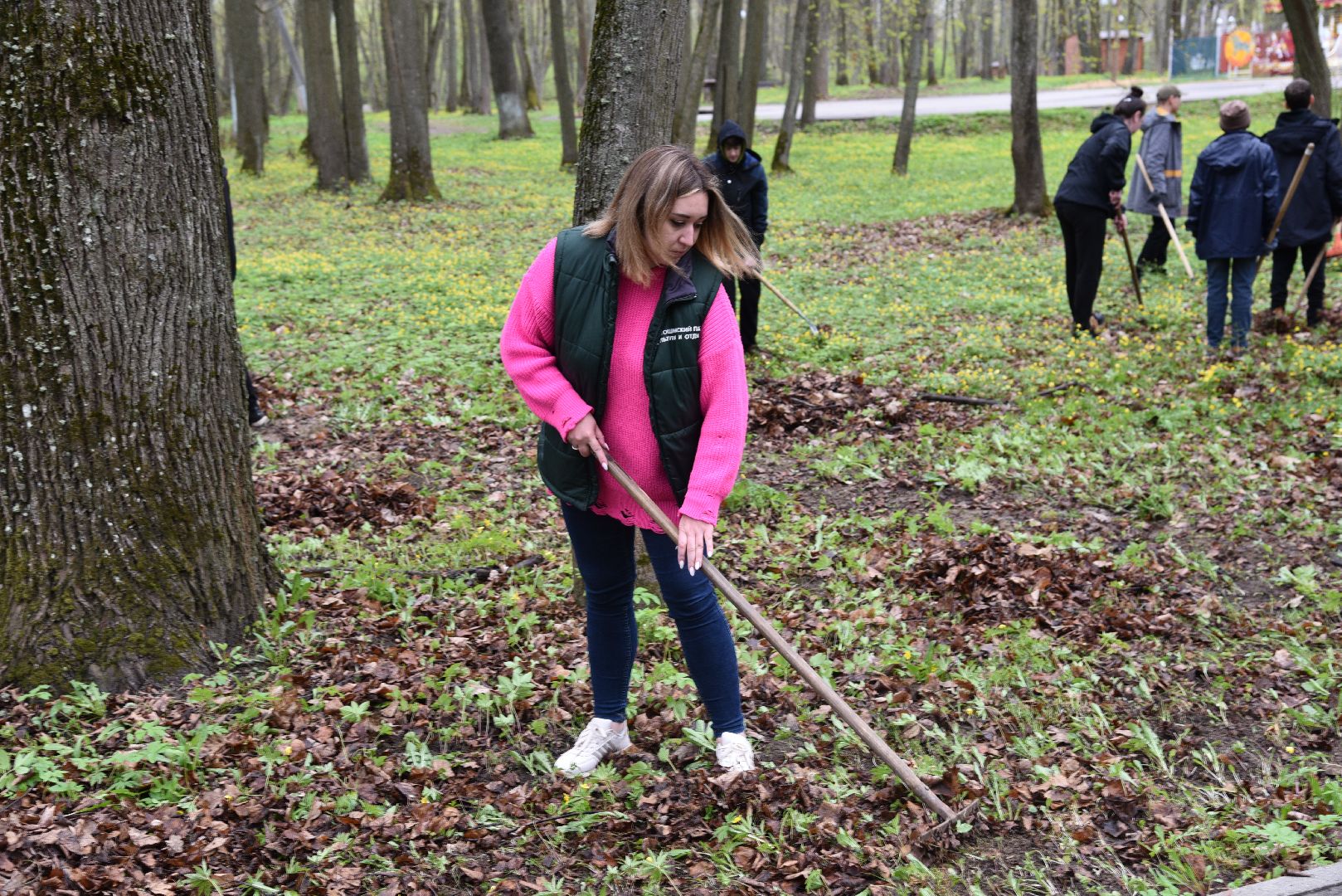 лотошино, лотошинский парк, субботник, день добрых дел, уборка территории,