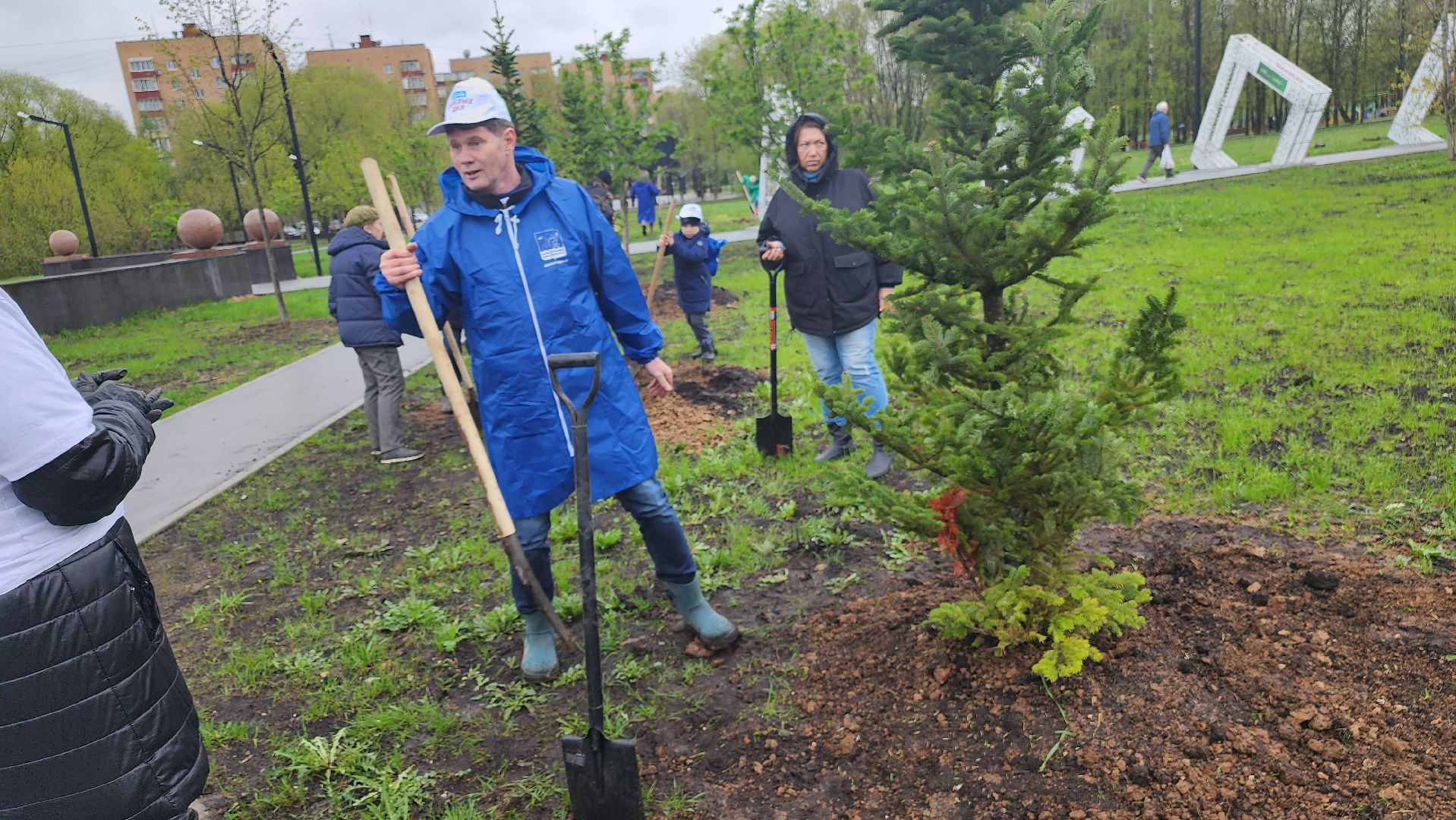 долгопрудный, субботник, день добрых дел, лес победы, общественный огород, пихты, владислав юдин,