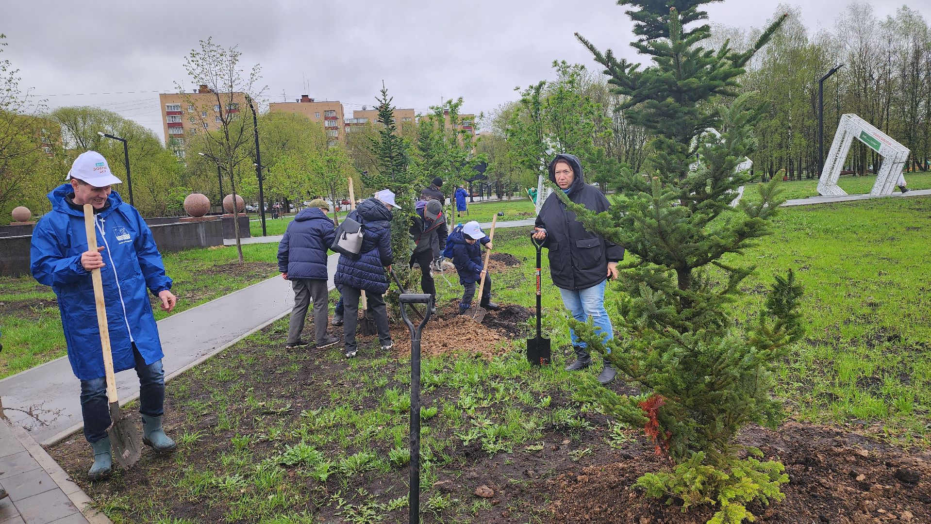 долгопрудный, субботник, день добрых дел, лес победы, общественный огород, пихты, владислав юдин,