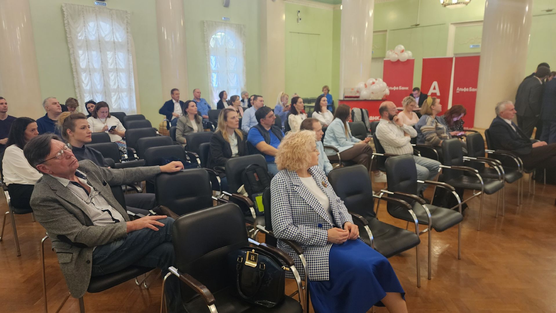 Форум Человек - основа бизнеса, дворец культуры, Марина Курякова, промышленники, Жуковская ТПП, торгово-промышленная палата,