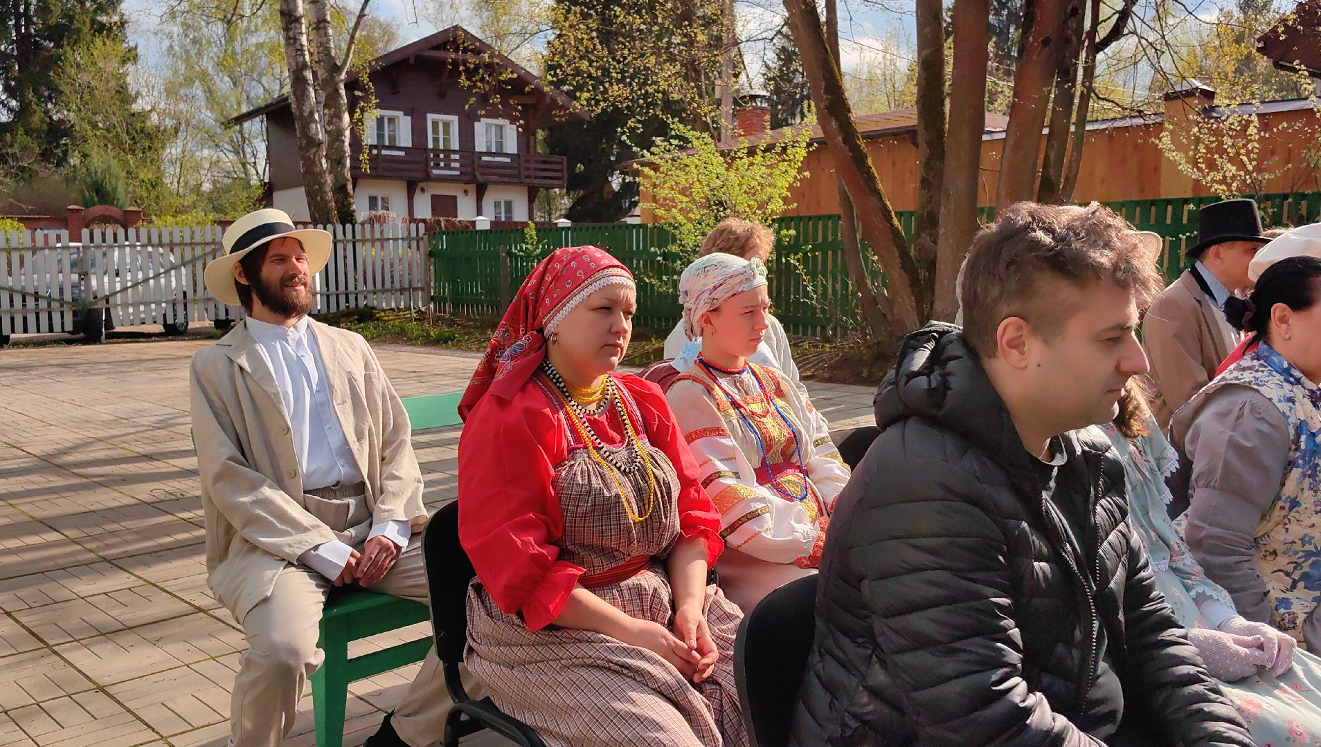 музей, экспонаты, 19 век, актеры,