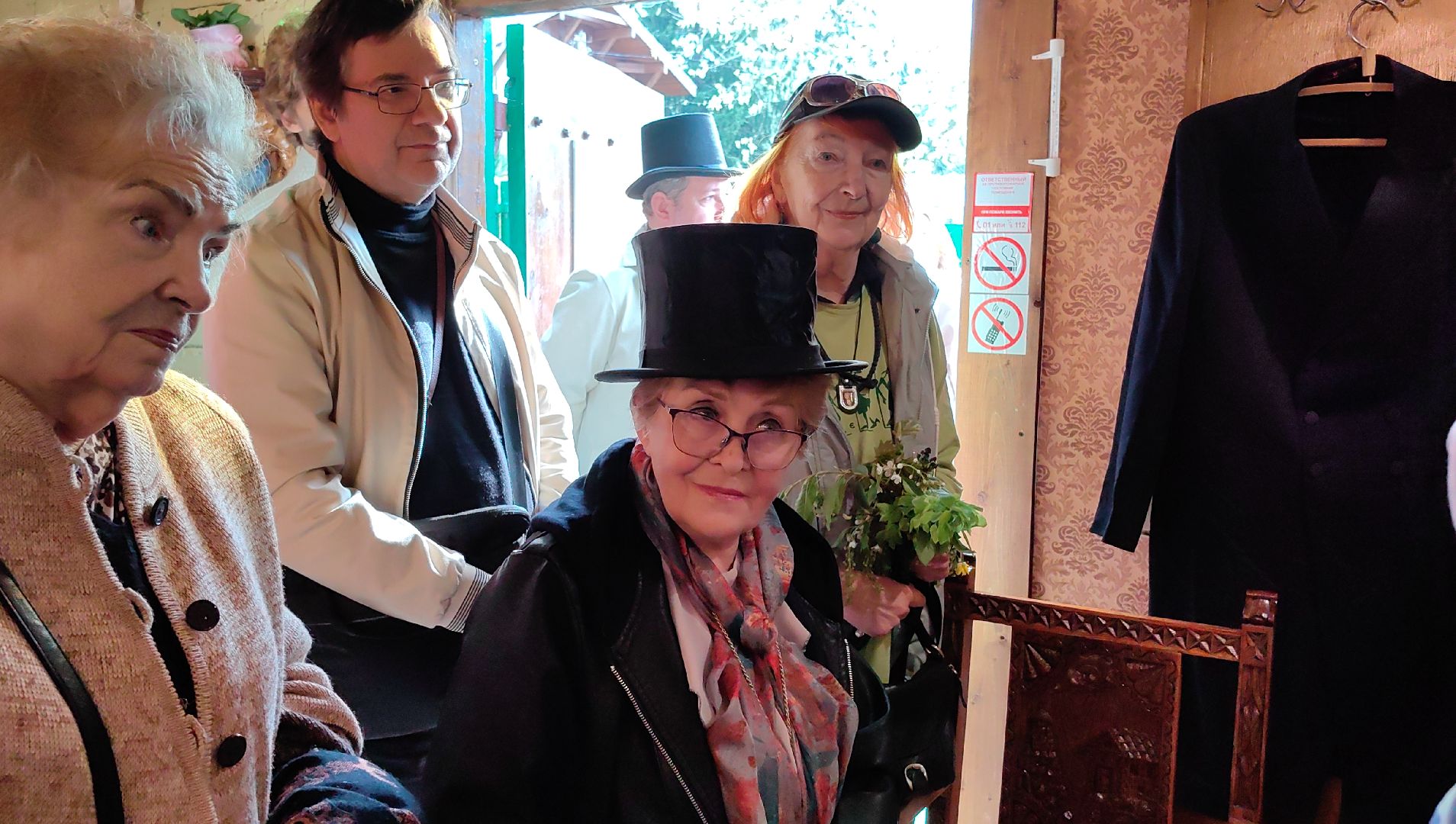 музей, экспонаты, 19 век, актеры,