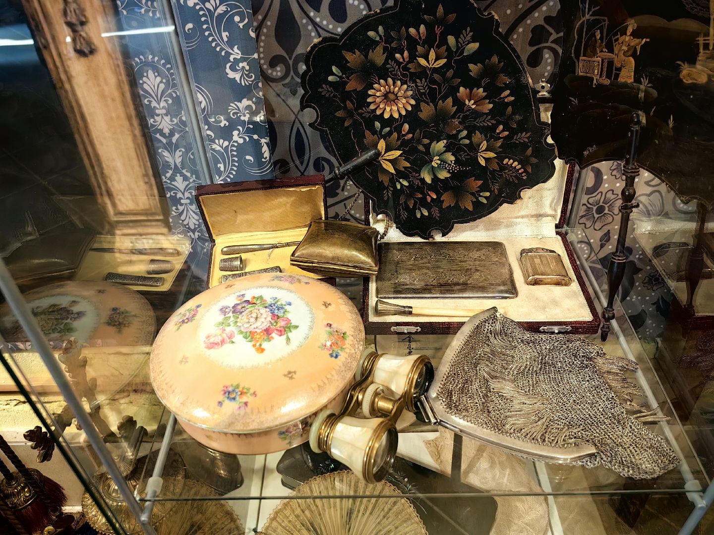 музей, экспонаты, 19 век, актеры,