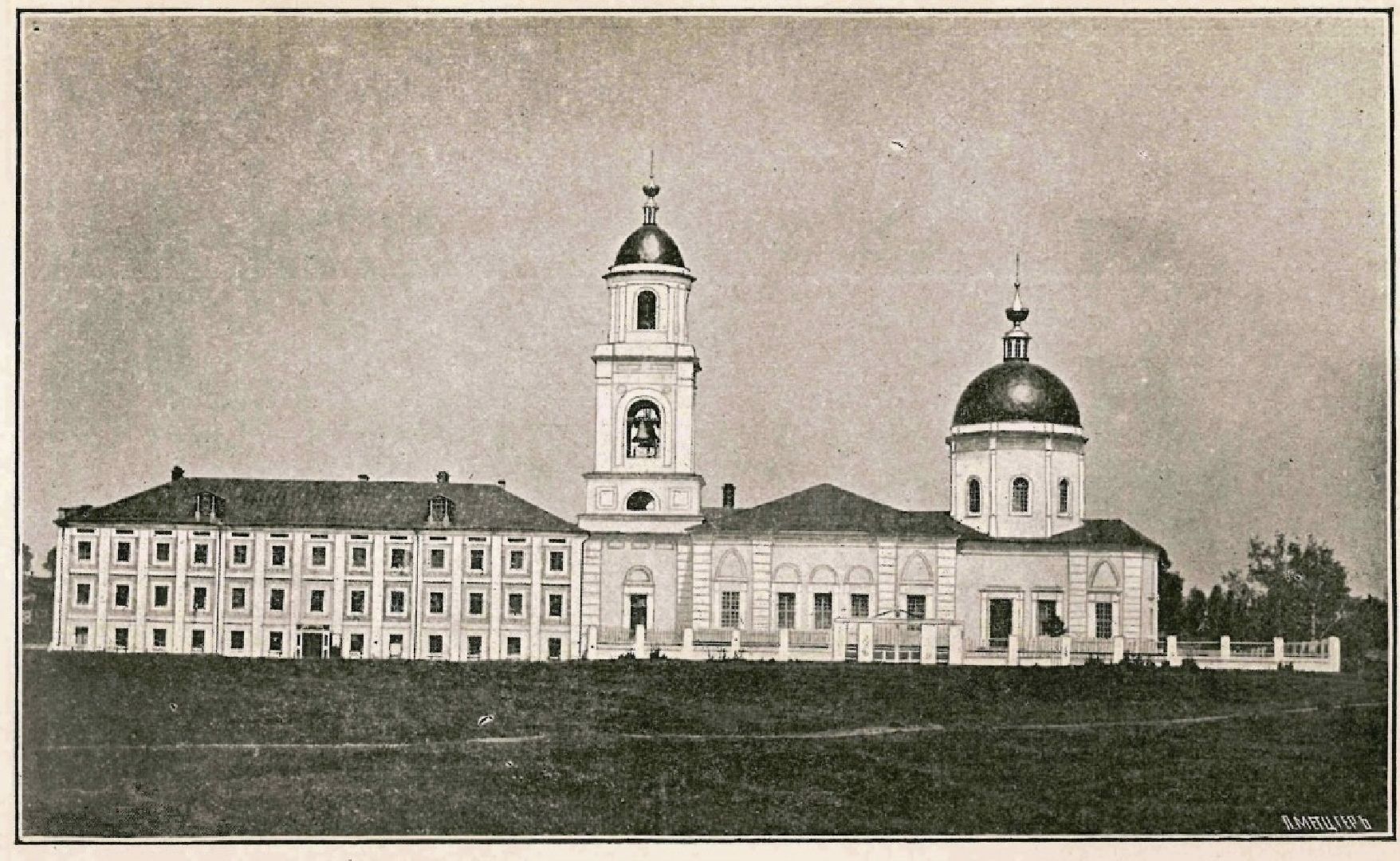 Домодедово, объект культурного наследия, Подмосковье, Культура, День добрых дел, Церковь, Храм, субботник, Субботник в храме, Духовенство, Отец Александр,