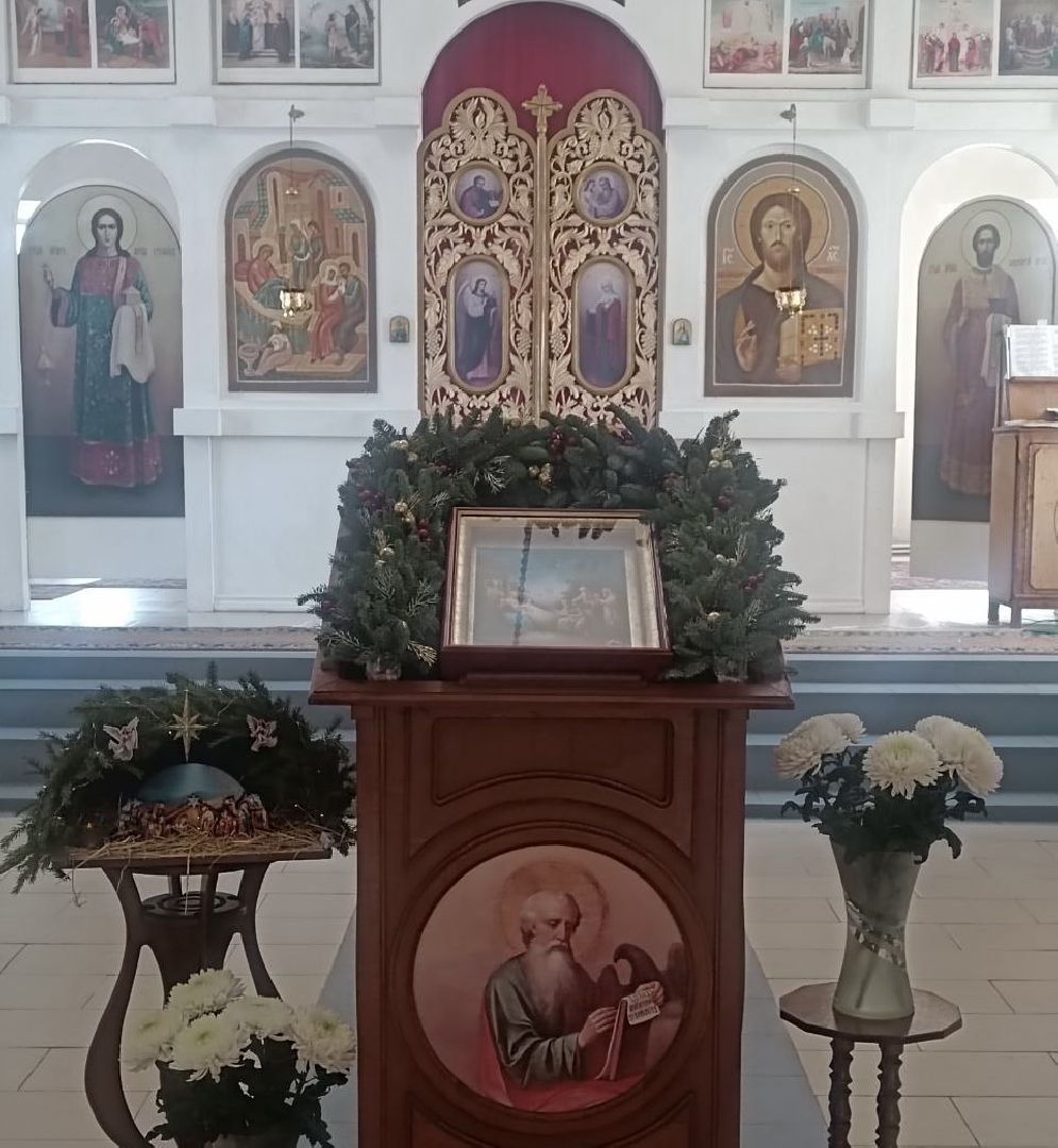 Домодедово, объект культурного наследия, Подмосковье, Культура, День добрых дел, Церковь, Храм, субботник, Субботник в храме, Духовенство, Отец Александр,