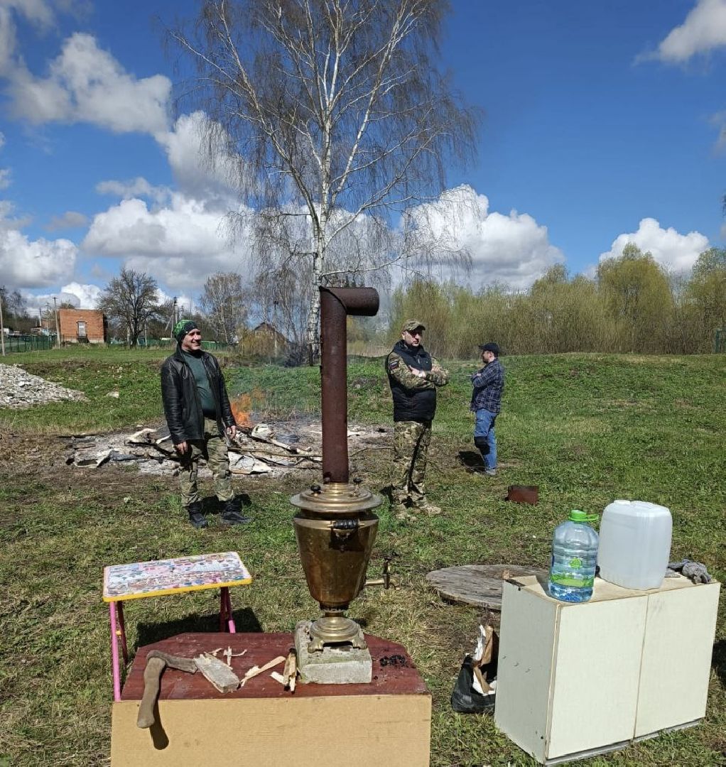 Домодедово, объект культурного наследия, Подмосковье, Культура, День добрых дел, Церковь, Храм, субботник, Субботник в храме, Духовенство, Отец Александр,