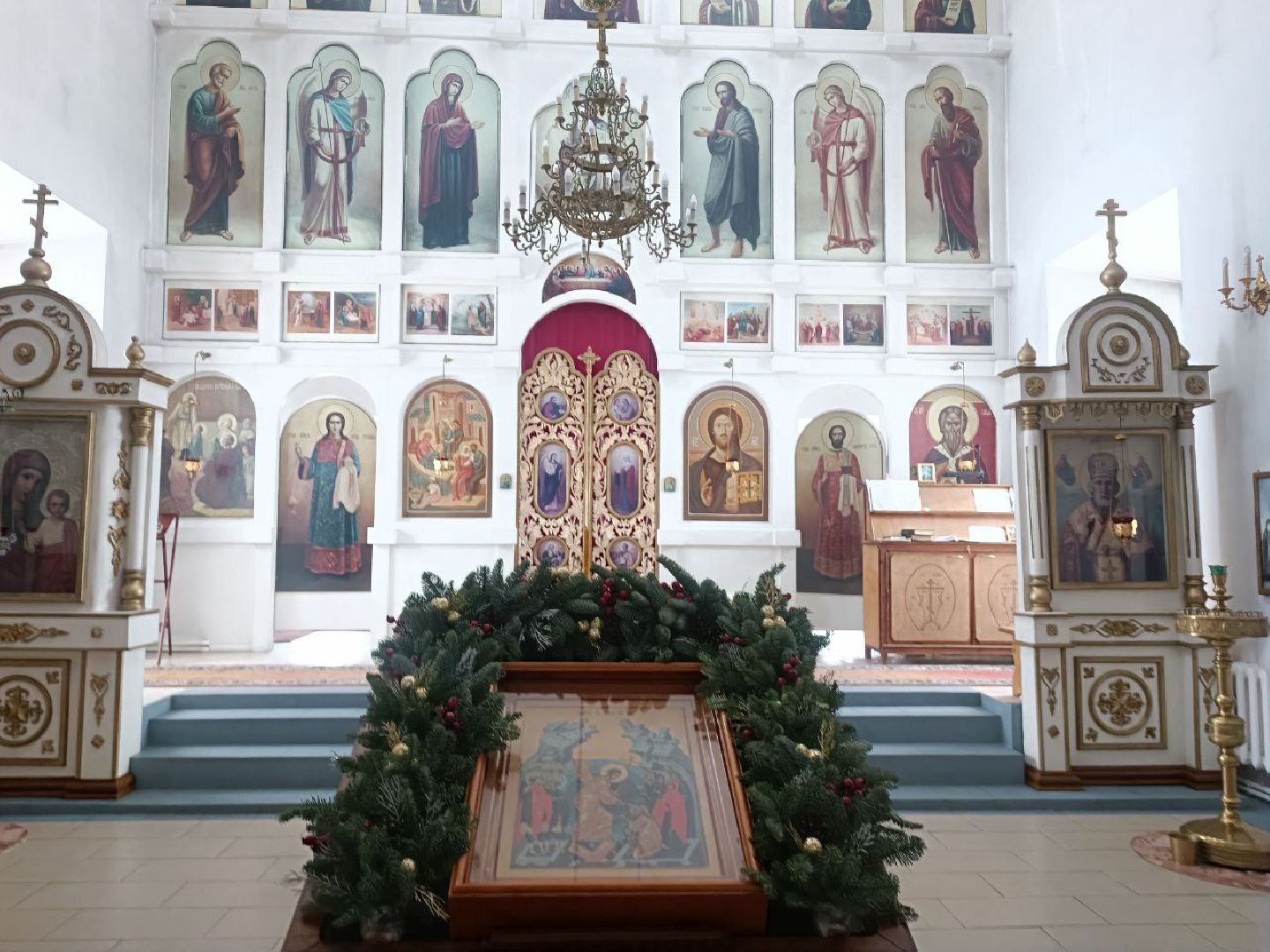 Домодедово, объект культурного наследия, Подмосковье, Культура, День добрых дел, Церковь, Храм, субботник, Субботник в храме, Духовенство, Отец Александр,