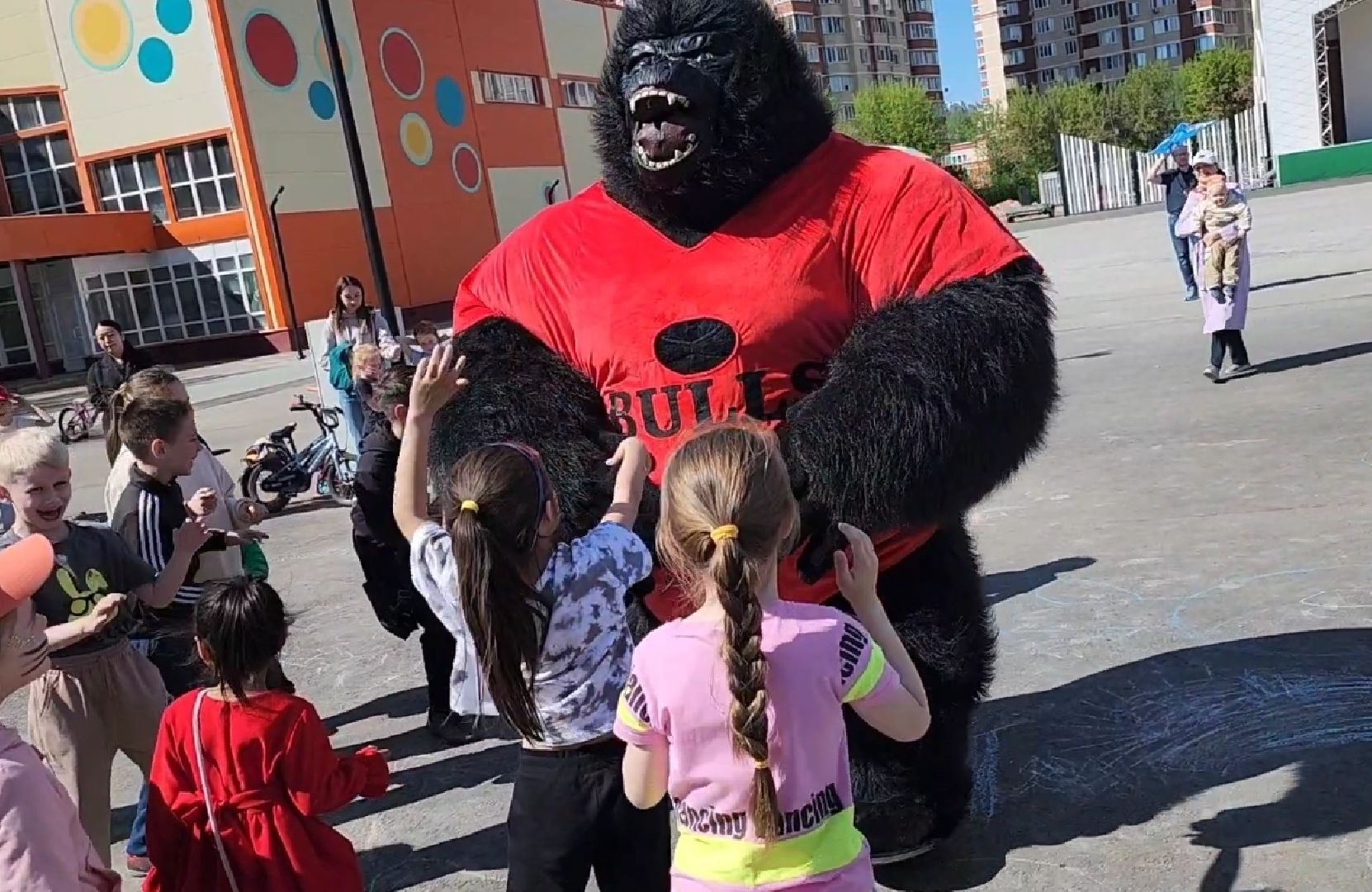 долгопрудный, майские праздники, лето, центральный парк,рисунки на асфальте,