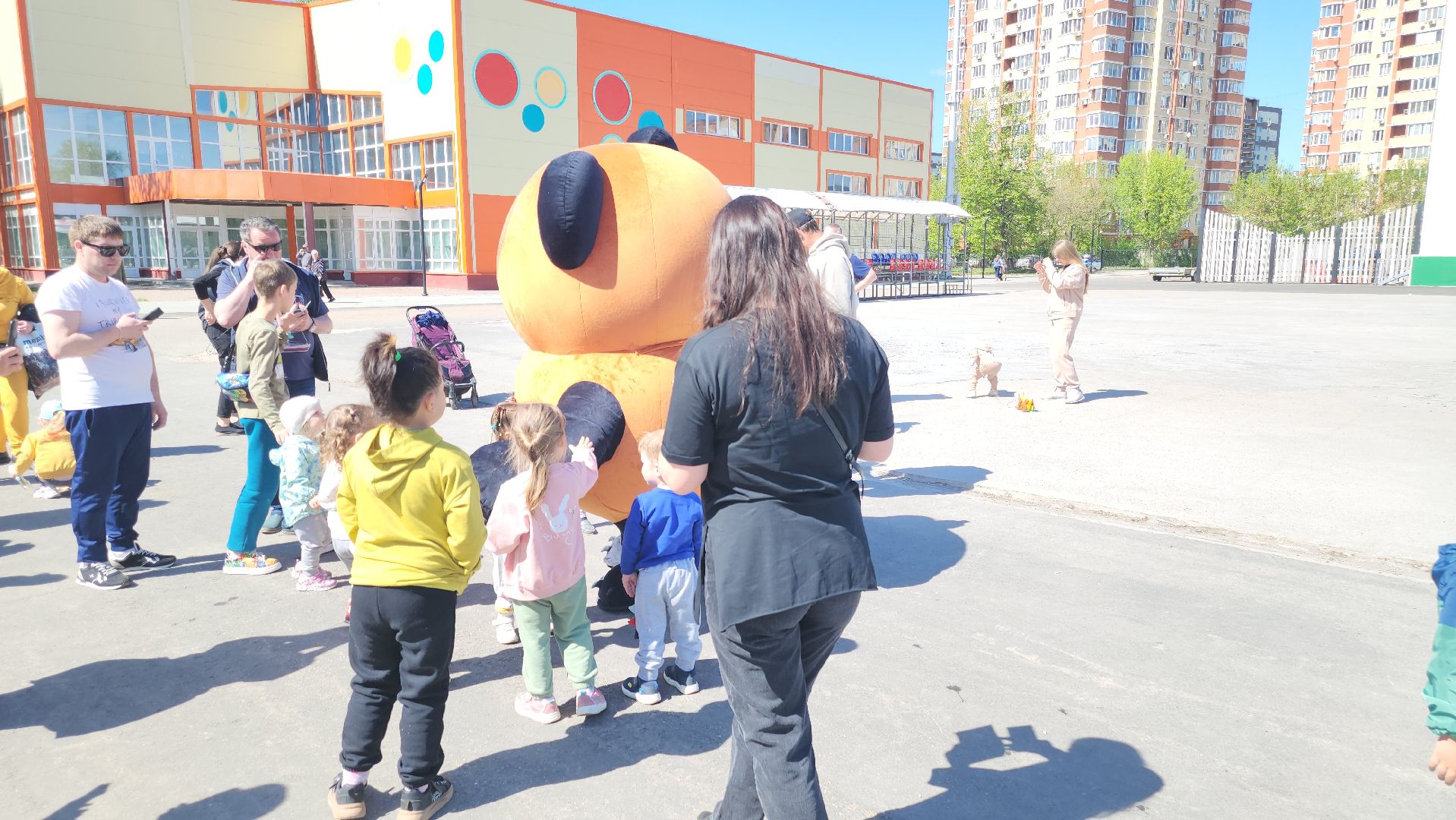 долгопрудный, майские праздники, лето, центральный парк,рисунки на асфальте,
