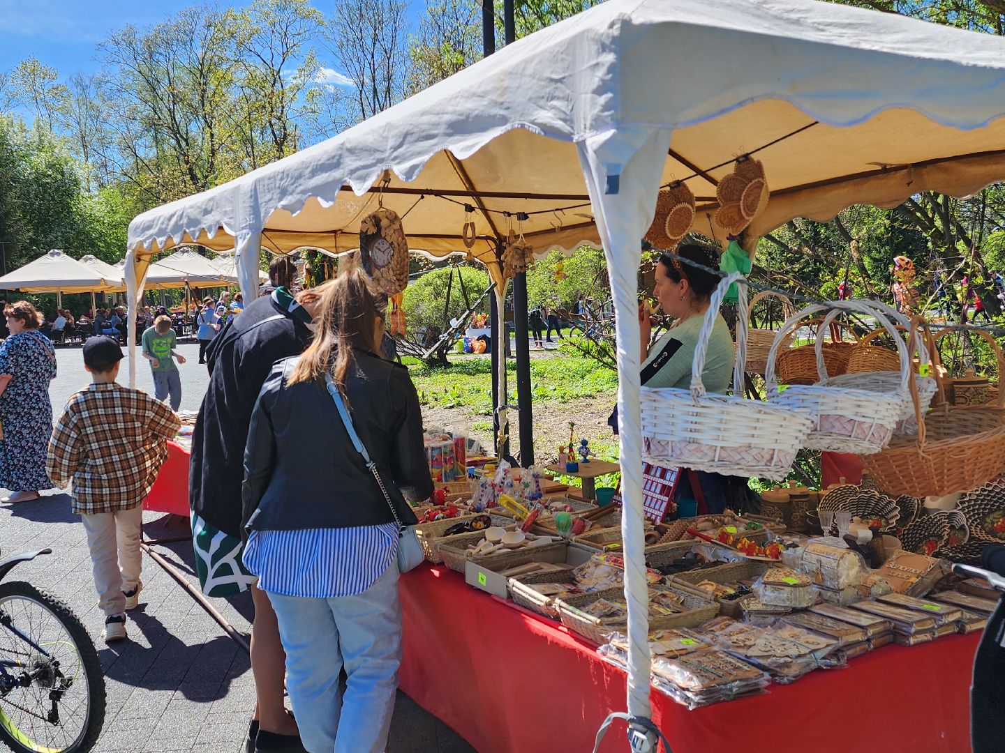парк мира, первомай, мытищи, отдых в подмосковье,
