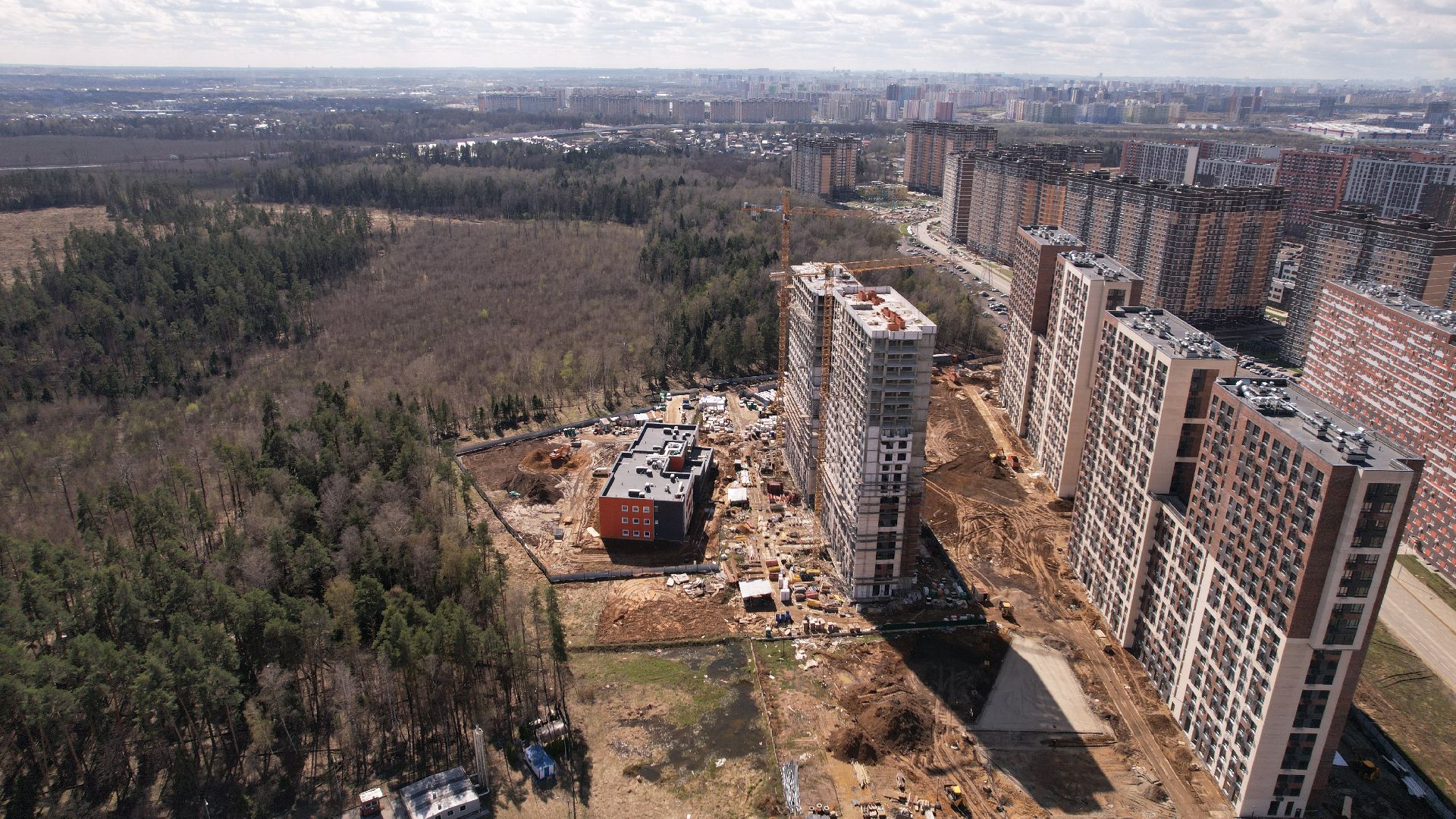 видео с коптера, балашиха, строительство, детский сад,