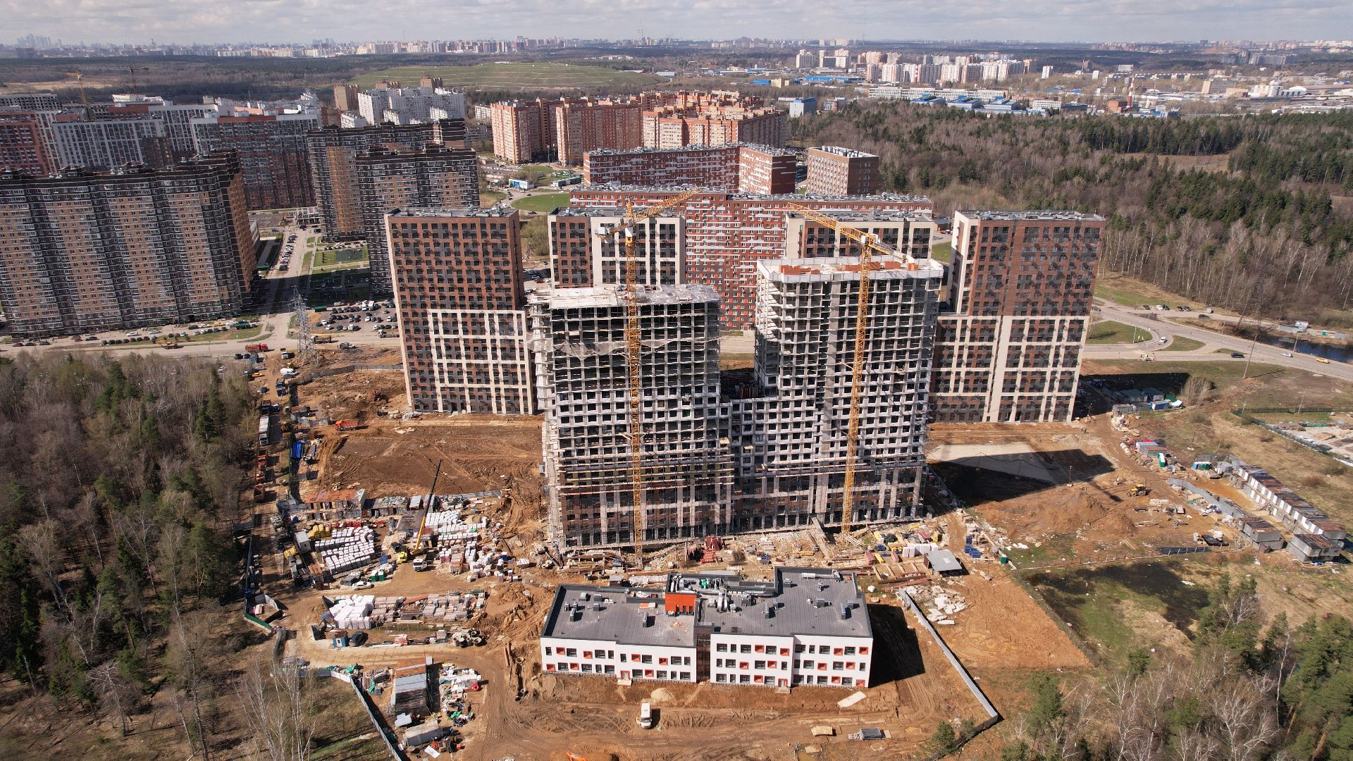 видео с коптера, балашиха, строительство, детский сад,