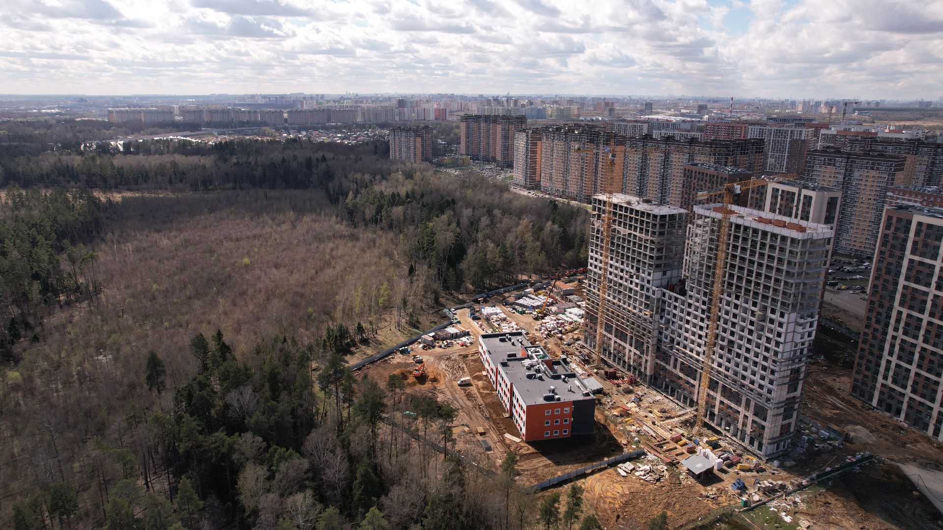 видео с коптера, балашиха, строительство, детский сад,