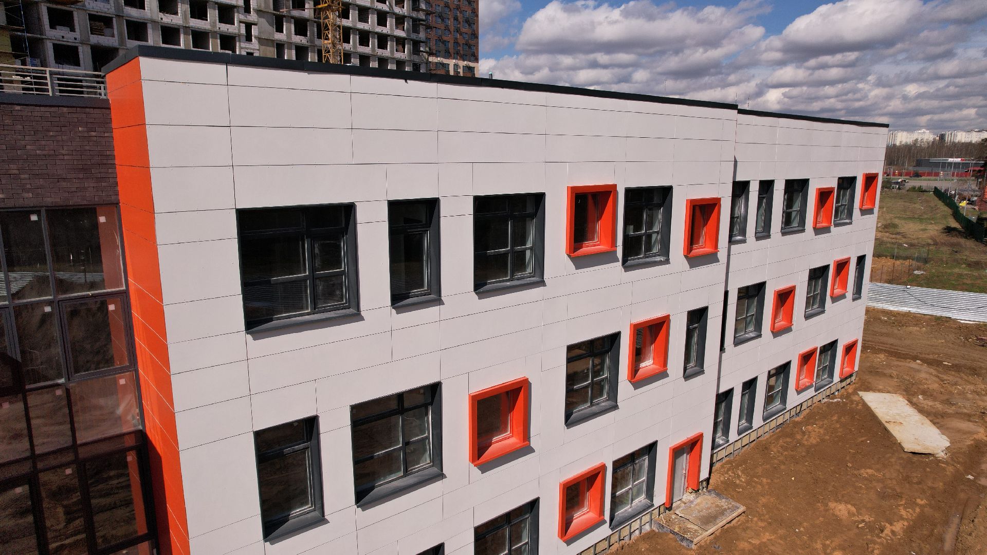 видео с коптера, балашиха, строительство, детский сад,