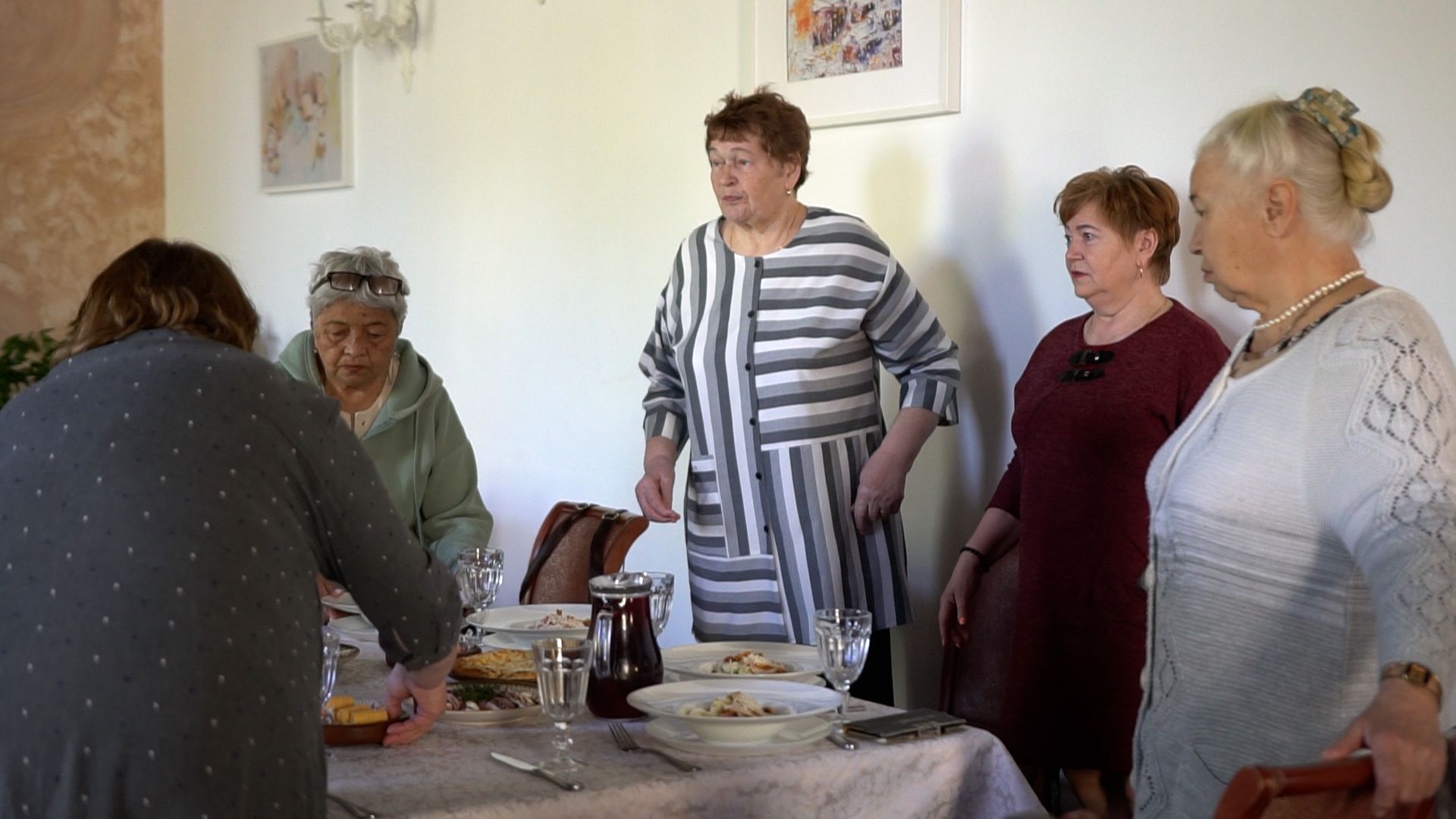 егорьевск, социальный проект, соединяя поколения, кафе, бесплатный обед, день труда, ветеран труда,