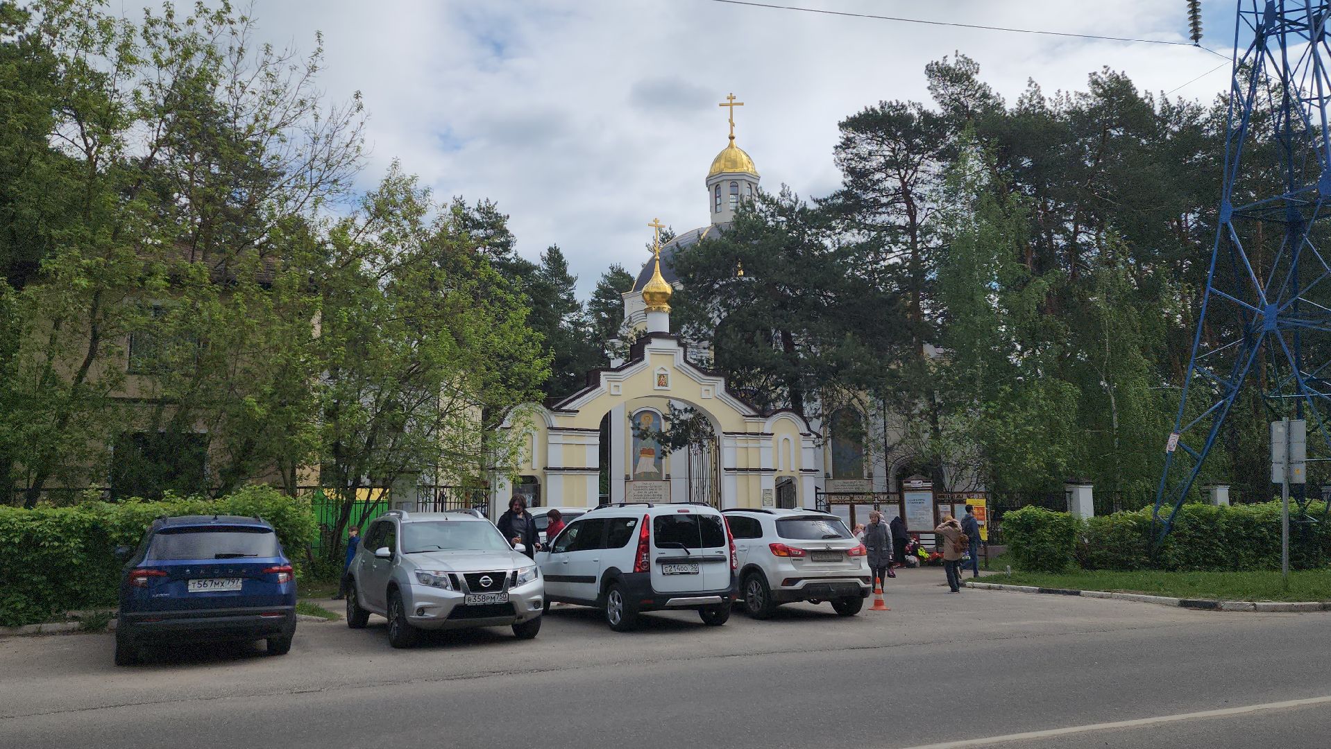 Пасха, Красная горка, автобусы, бесплатно, Островцы, кладбище, маршрут 61,