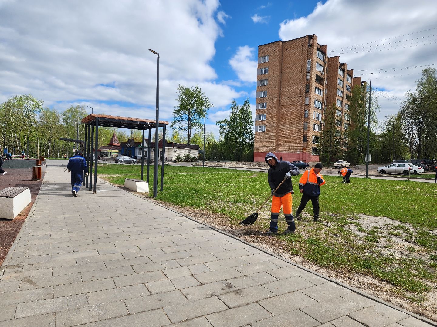 красноармейск, г.о. пушкинский, уборка общественных территорий, поливальная машина,