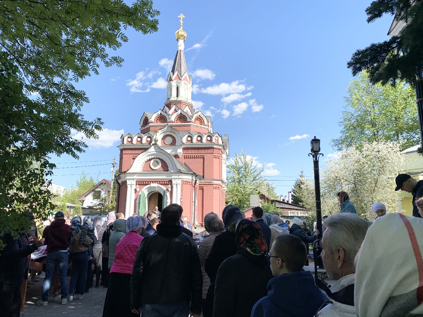 Балашиха, Подмосковье, Троицкий храм в Павлино, Пасха, освящение куличей,