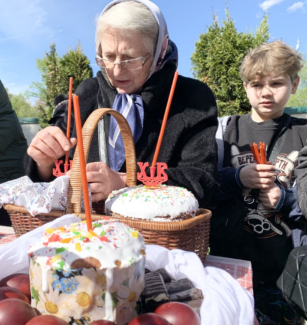 Балашиха, Подмосковье, Троицкий храм в Павлино, Пасха, освящение куличей,
