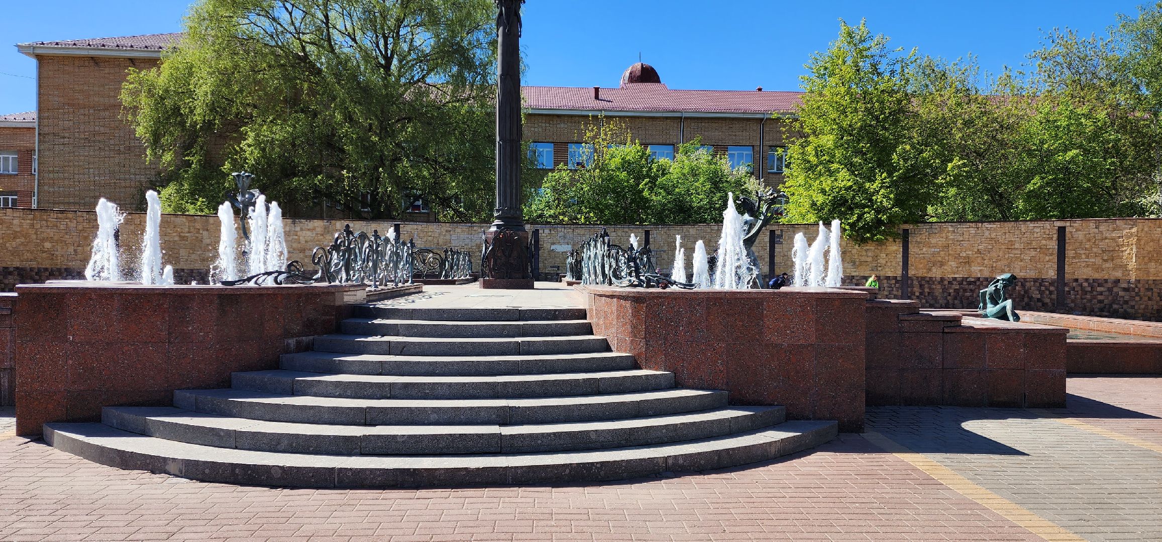 раменское, благоустройство, запуск фонтанов, фонтан времена года на площади молодежи,