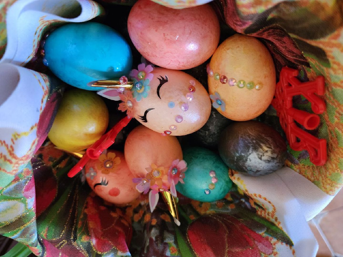 можайск, можайский городской округ, подмосковье, храм, пасха, пасхальные службы, освящение куличей, куличи, яйца,