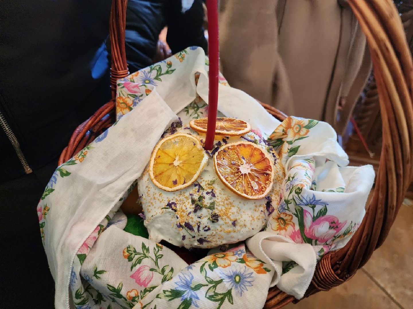 можайск, можайский городской округ, подмосковье, храм, пасха, пасхальные службы, освящение куличей, куличи, яйца,