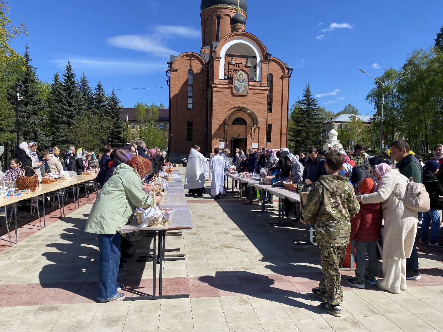 воскресение господне, Праздник Пасхи, Тихая суббота, Соборная площадь Власиха, храм во власихе, освящение куличей,