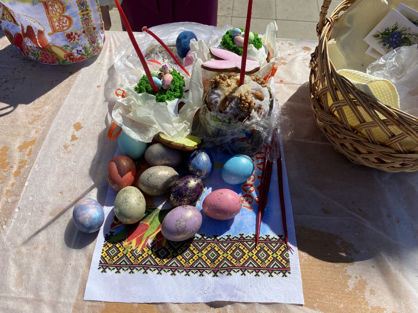 воскресение господне, Праздник Пасхи, Тихая суббота, Соборная площадь Власиха, храм во власихе, освящение куличей,