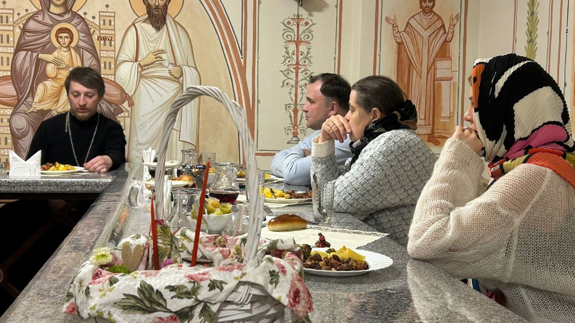 воскресение господне, Праздник Пасхи, Тихая суббота, Соборная площадь Власиха, храм во власихе, освящение куличей,