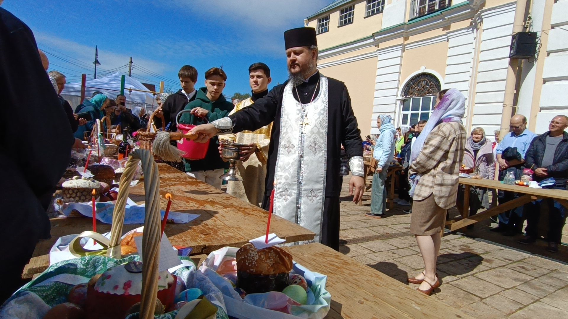 пасха, пасхальное богослужение, лобня, храм,