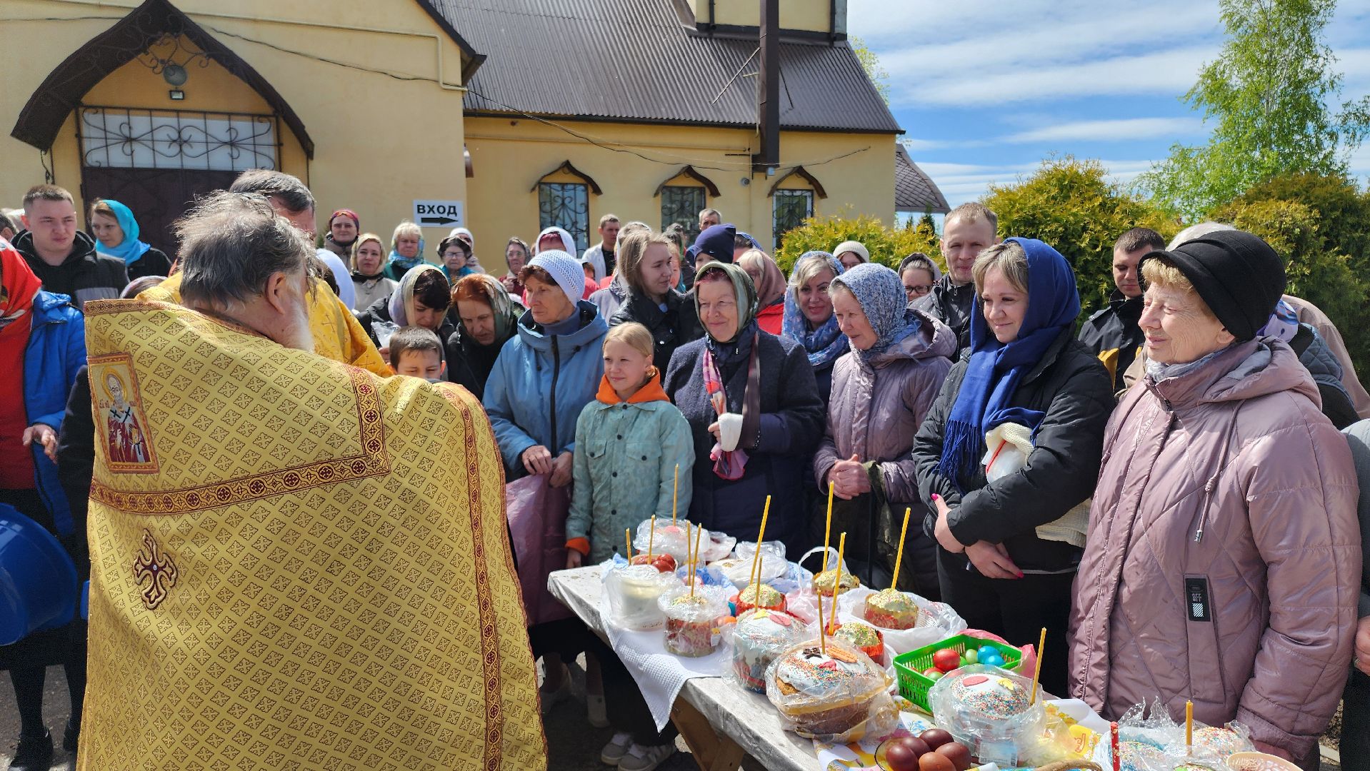 кашира, храм петра и февронии, пасха, великая суббота, освящение куличей, освящение пасхальных яиц,