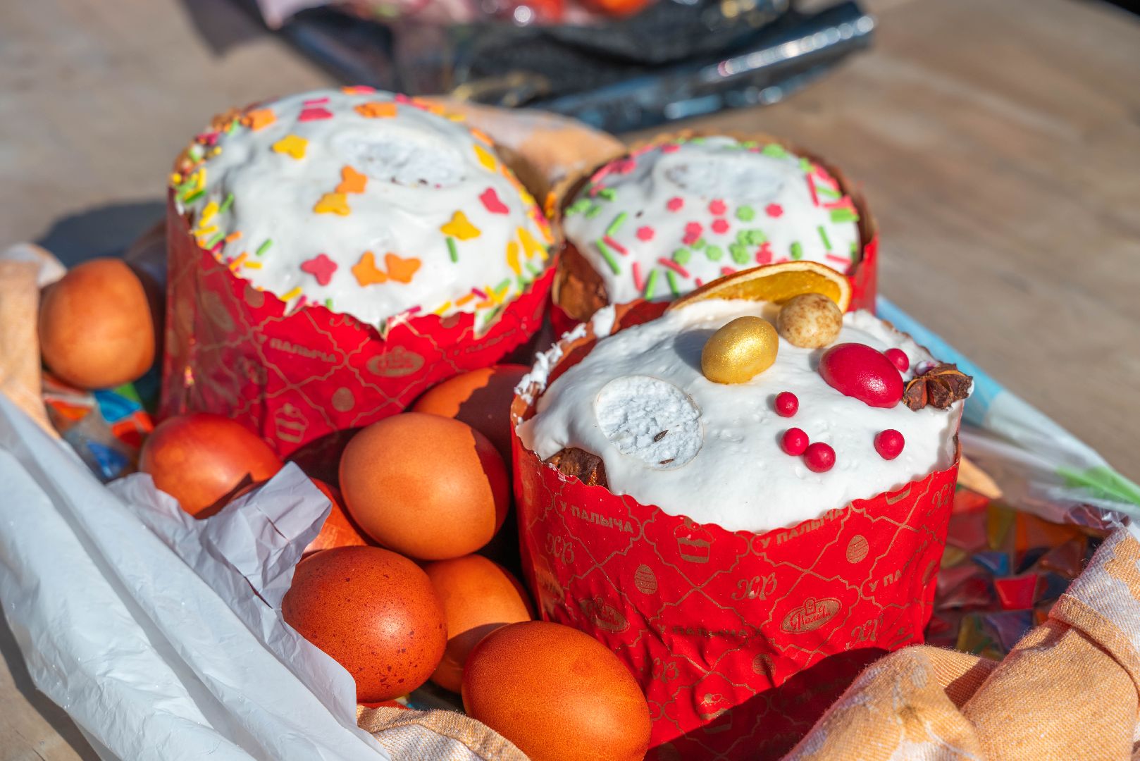 Реутов, Троицкий храм, Храм Казанской иконы Божьей Матери, Пасха, Христос воскрес, куличи, яйца, освящение, освящение куличей,