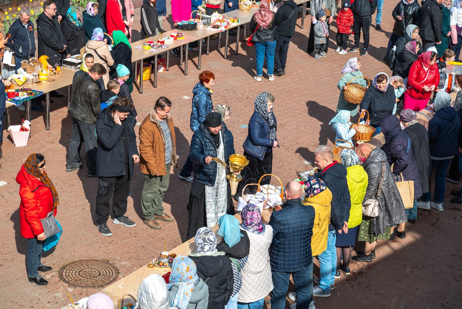 Реутов, Троицкий храм, Храм Казанской иконы Божьей Матери, Пасха, Христос воскрес, куличи, яйца, освящение, освящение куличей,