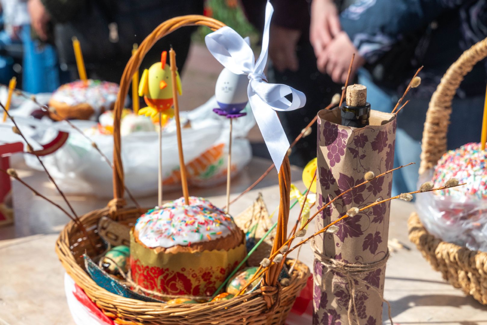 Реутов, Троицкий храм, Храм Казанской иконы Божьей Матери, Пасха, Христос воскрес, куличи, яйца, освящение, освящение куличей,