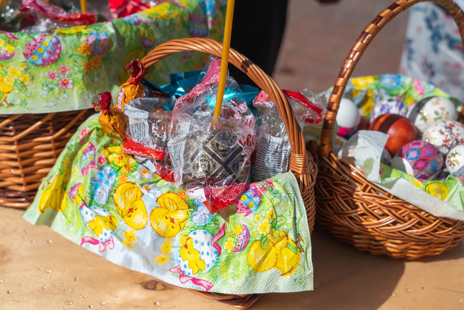 Реутов, Троицкий храм, Храм Казанской иконы Божьей Матери, Пасха, Христос воскрес, куличи, яйца, освящение, освящение куличей,