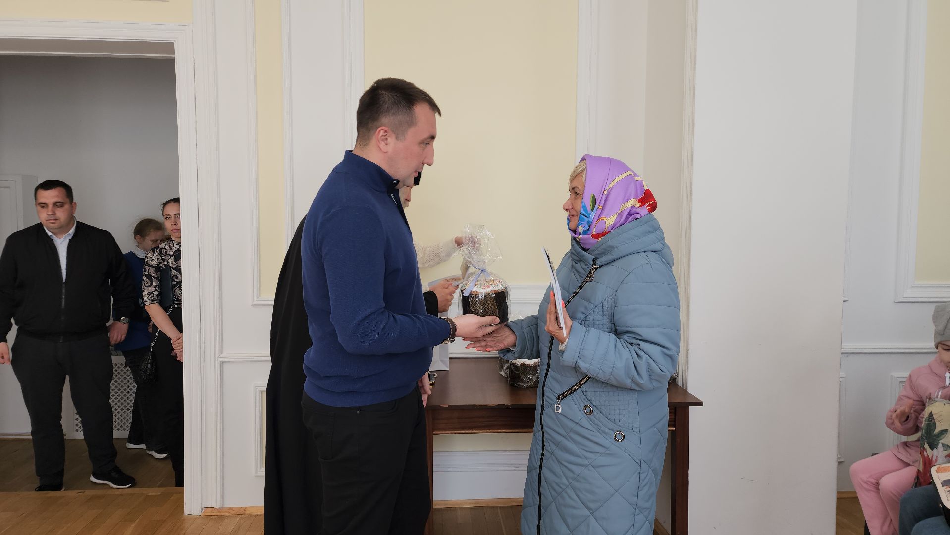 Пасха, вручение куличей, единая россия, семьи СВО,