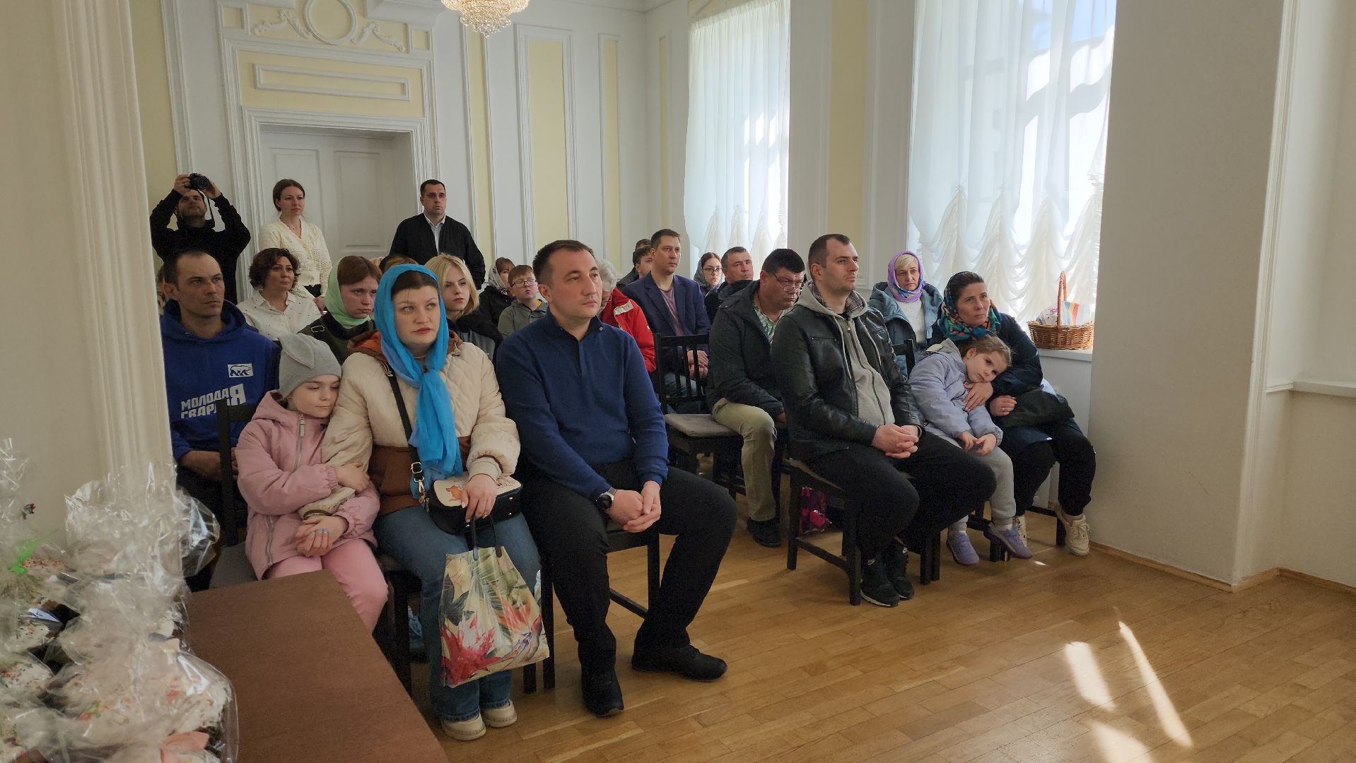 Пасха, вручение куличей, единая россия, семьи СВО,