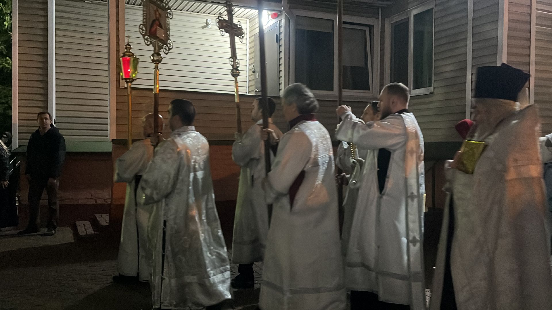 пасха, пасхальное богослужение, крестный ход, церковь, церковный праздник,