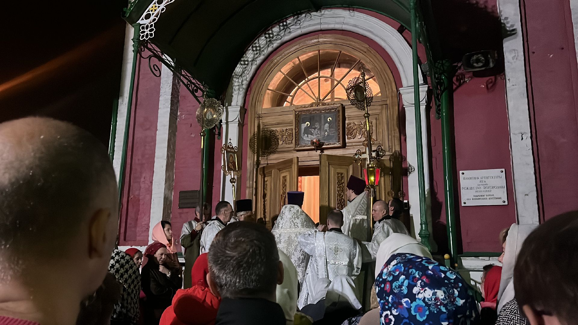 пасха, пасхальное богослужение, крестный ход, церковь, церковный праздник,