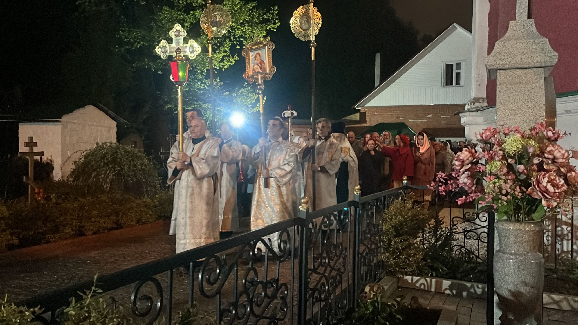 пасха, пасхальное богослужение, крестный ход, церковь, церковный праздник,