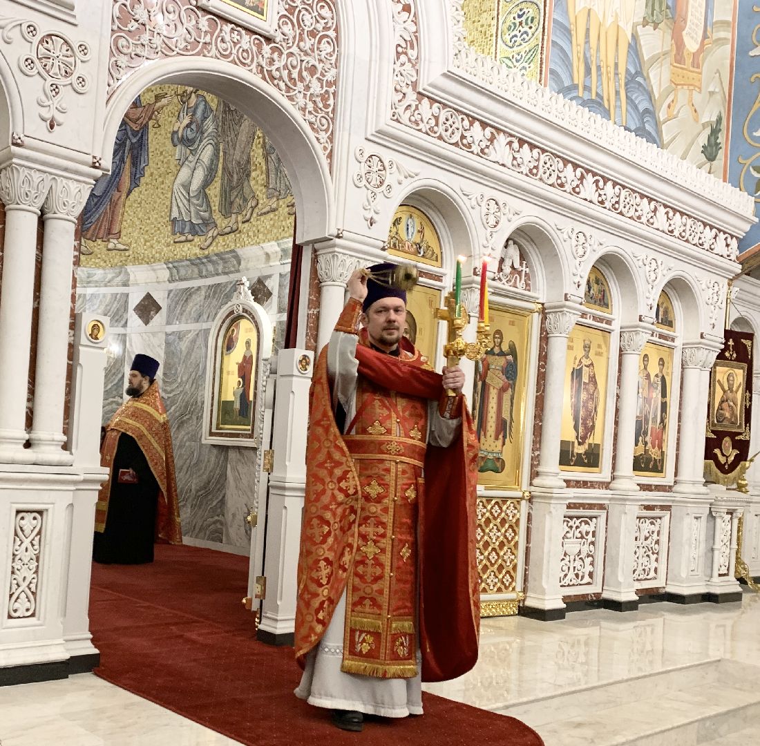 Балашиха, Подмосковье, пасхальное богослужение, Пасха, крестный ход,