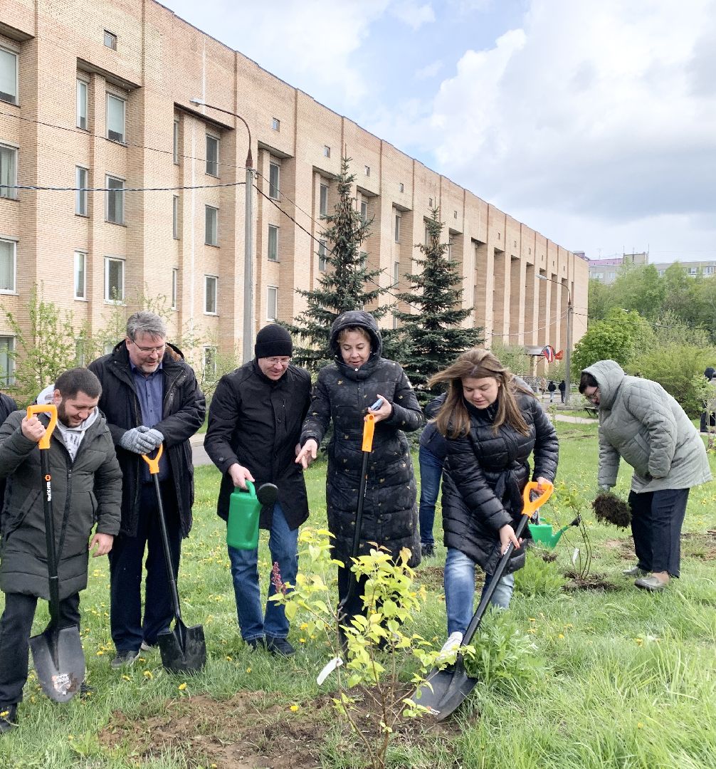 Балашиха, Подмосковье, День Победы, Сиреневый парк Победы 2024, аллея памяти, сиреневая аллея, митинг,
