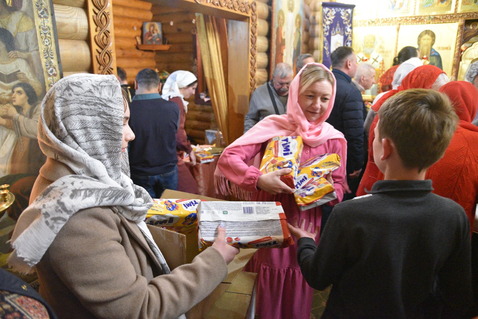 лотошино, храм, пасха, пасхальное богослужение, пасхальные традиции,