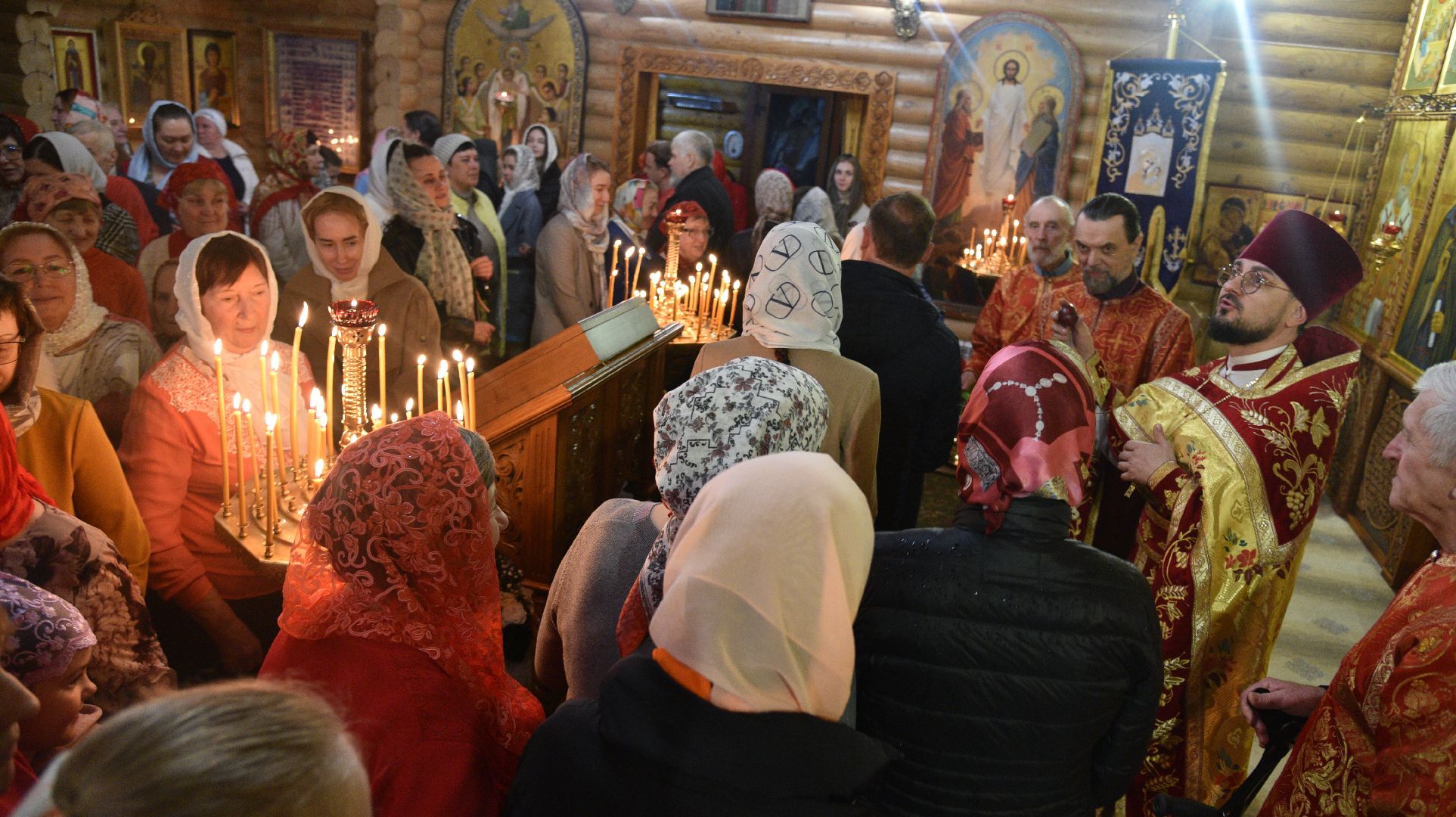 лотошино, храм, пасха, пасхальное богослужение, пасхальные традиции,