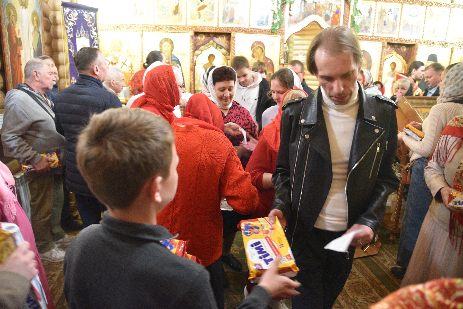 лотошино, храм, пасха, пасхальное богослужение, пасхальные традиции,