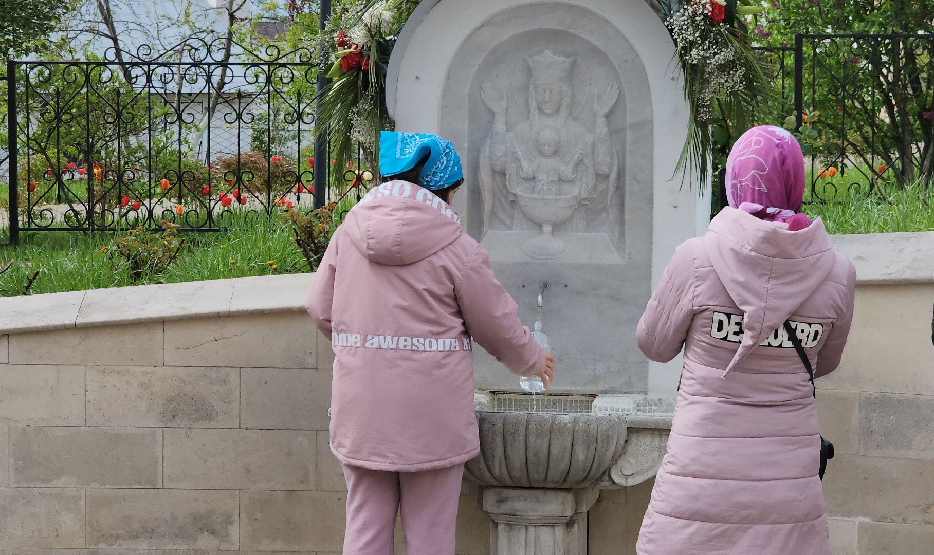 женский владычный монастырь, серпухов, владычная слобода, павлины, пасха в серпухове,