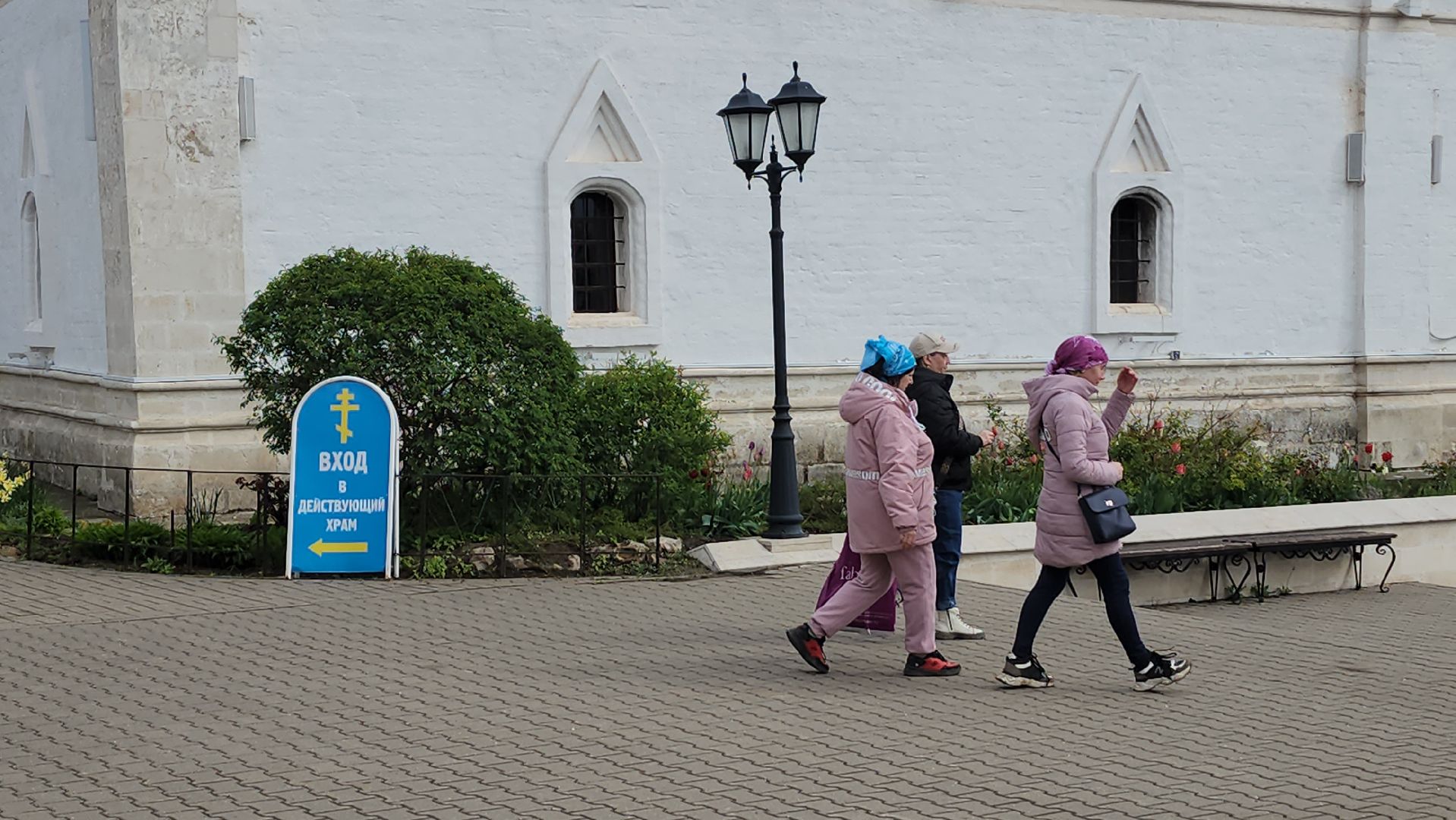 женский владычный монастырь, серпухов, владычная слобода, павлины, пасха в серпухове,