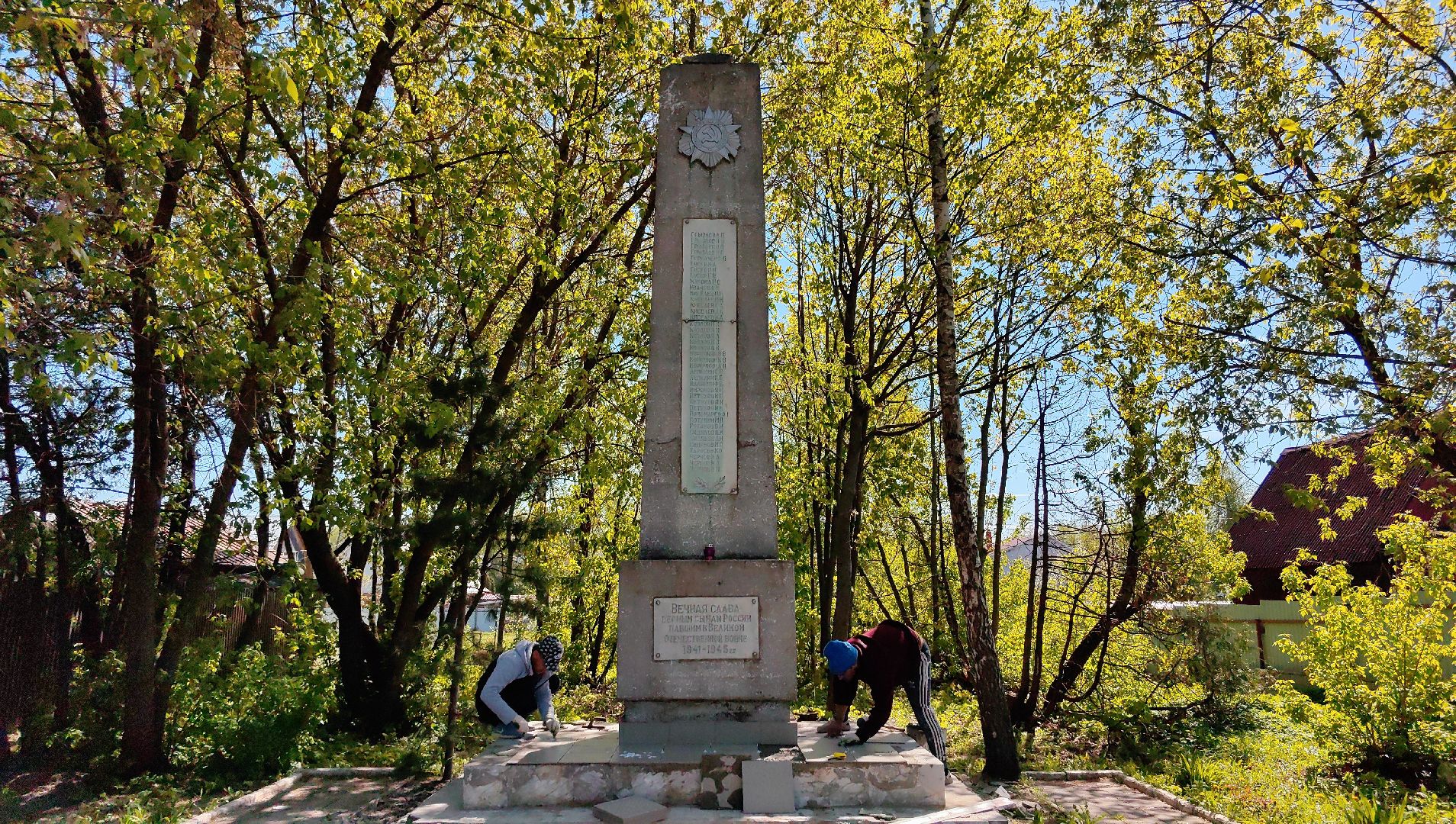 памятник, мемориал, день победы, благоуйстройство, высадка цветов,