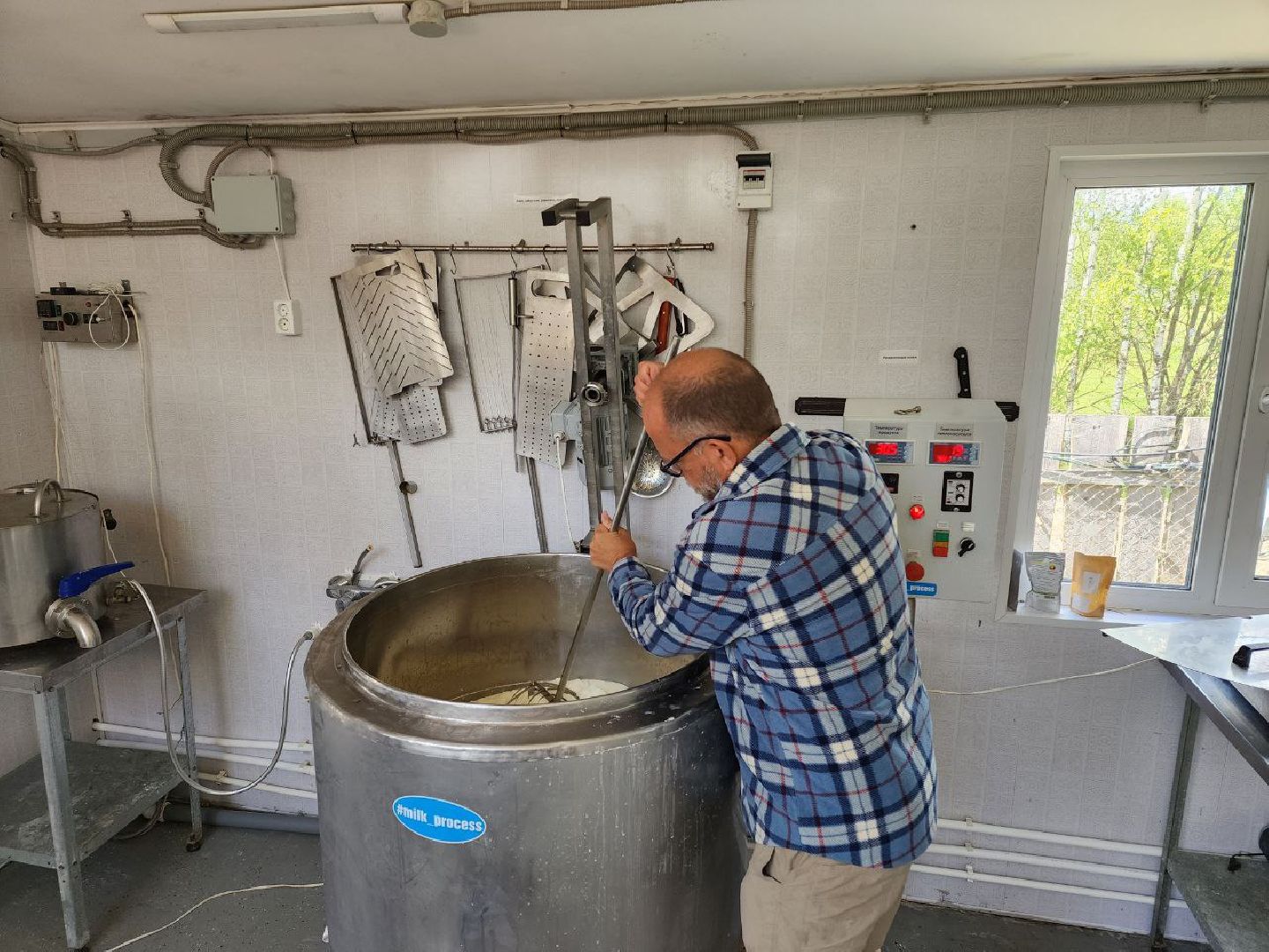 чехов, американец, пасха, кулич, храм, православие,